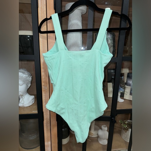 Beach Riot One Piece Swimsuit Tyler Twist front mint textured cut out turquoise - Picture 3 of 10